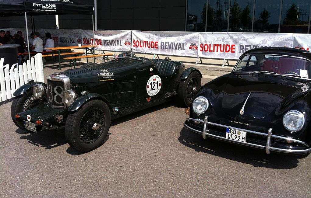 Mixed display of classic and modern cars at the Summer Festival in Böblingen
