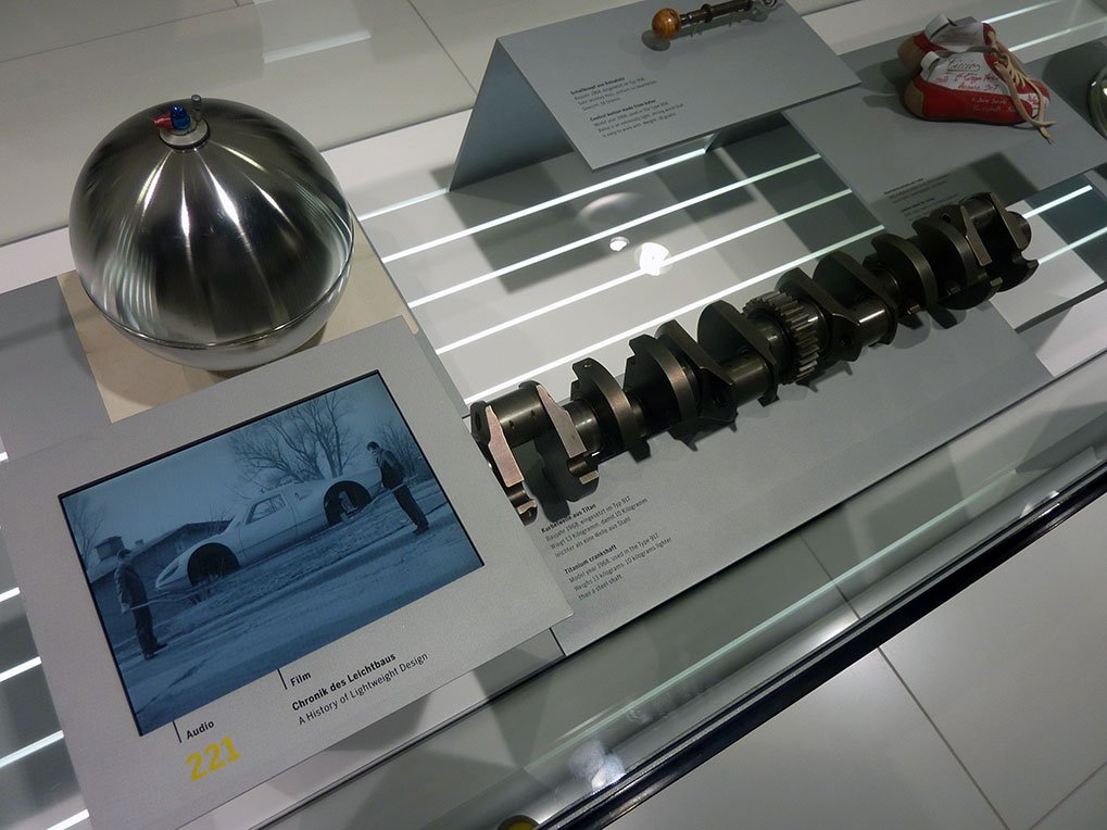 Lightweight engineering display in the Porsche Museum