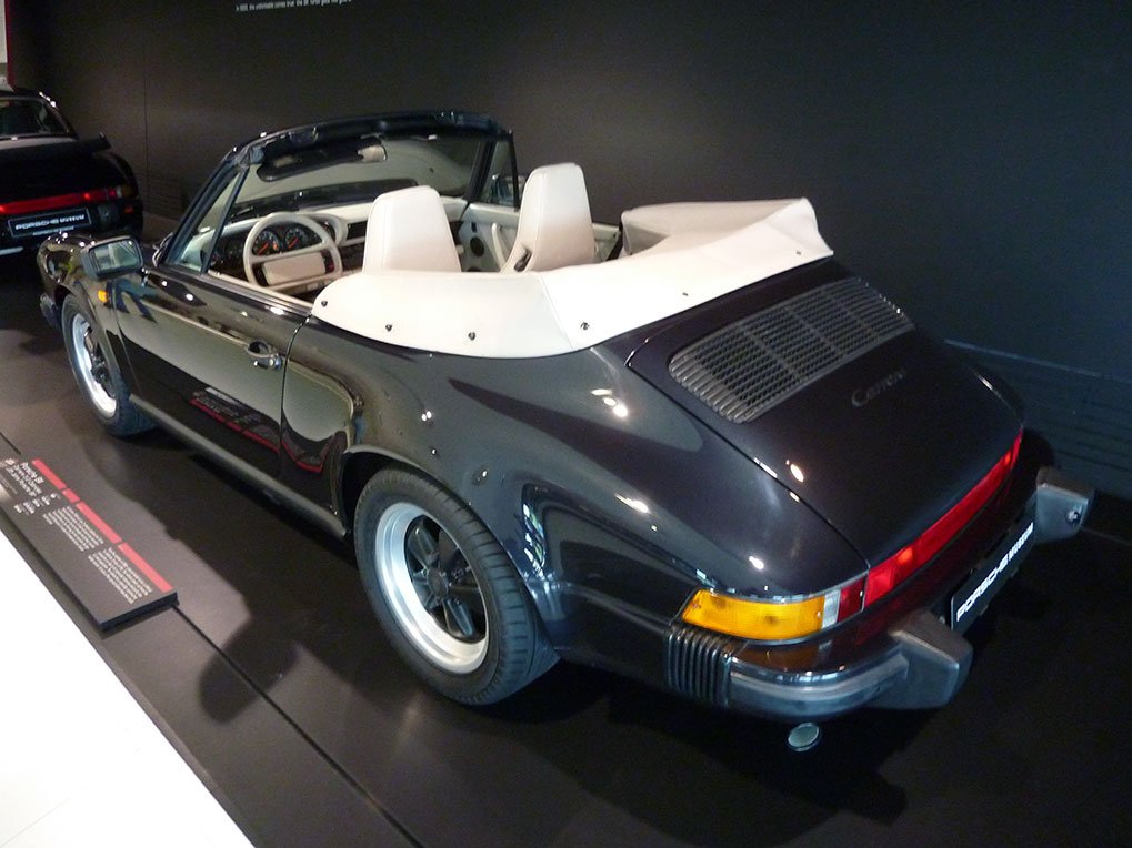 1988 Porsche 911 Carrera 3.2 Cabriolet 25 Years 911 in the museum