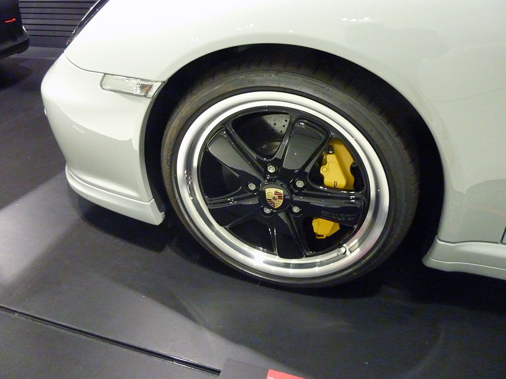 Sport Classic roof and rear detail in the Porsche Museum