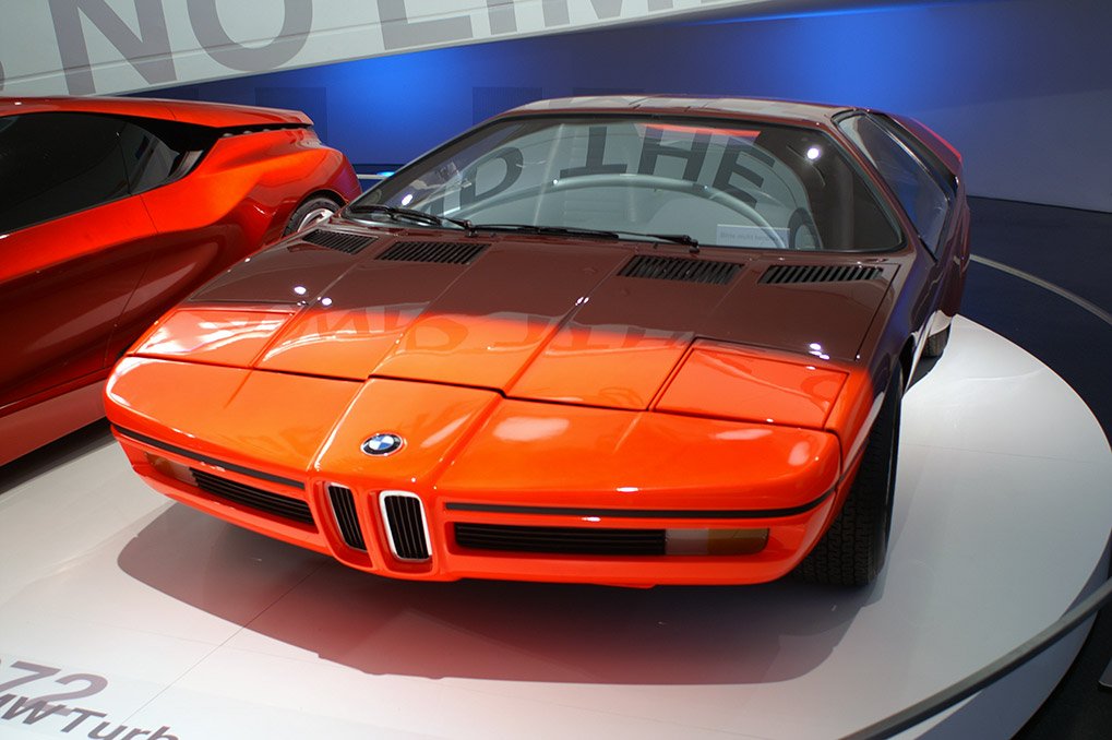 BMW M1 and concept display detail at the museum