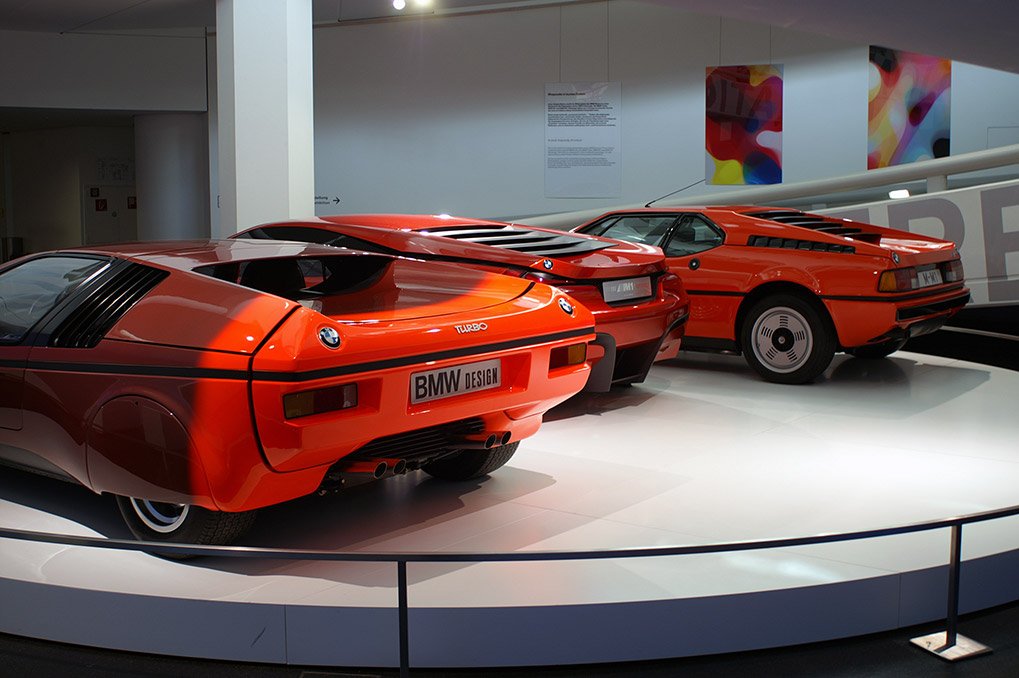 BMW M1 display detail in the final hall