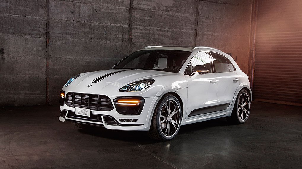 Porsche Macan Techart widebody Side skirts and wide fenders