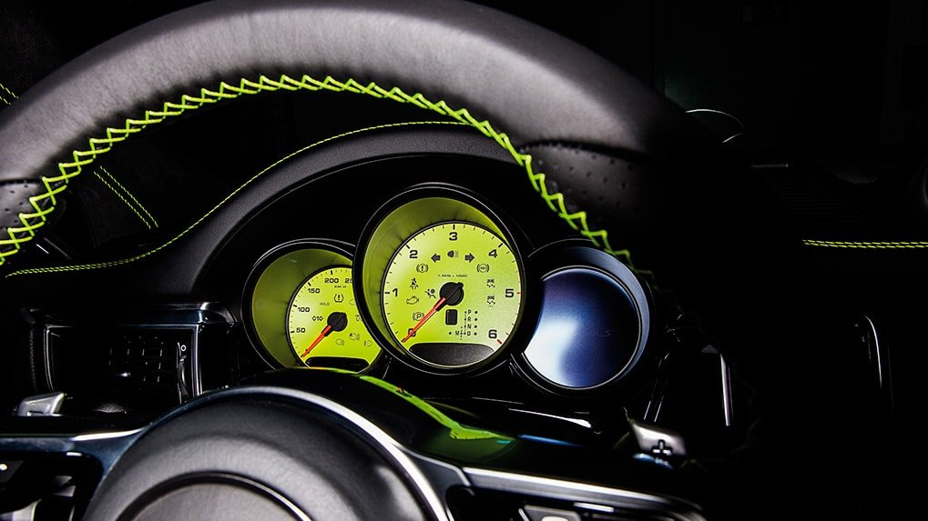 Porsche Macan Techart widebody Interior