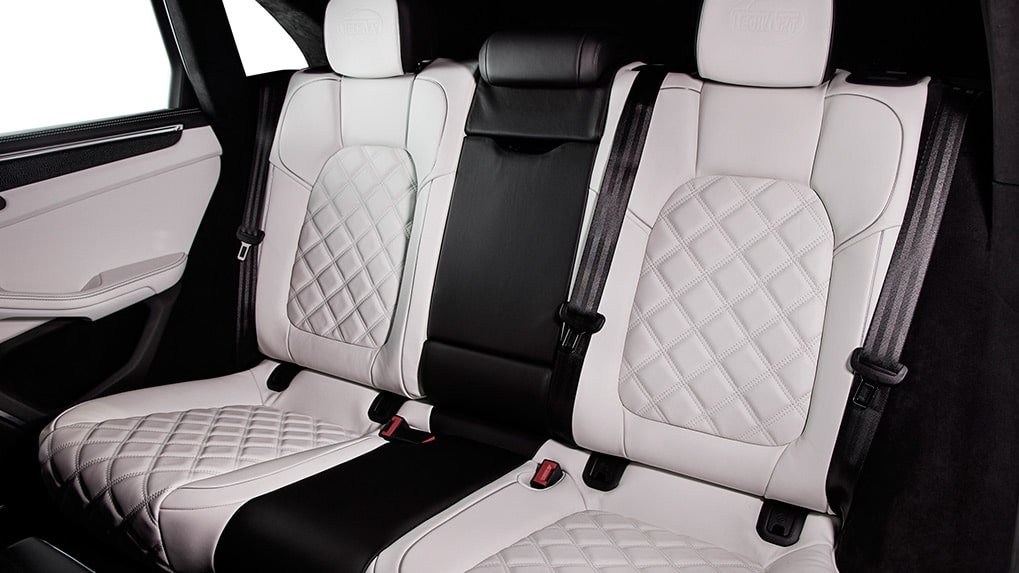 Porsche Macan Techart widebody Interior
