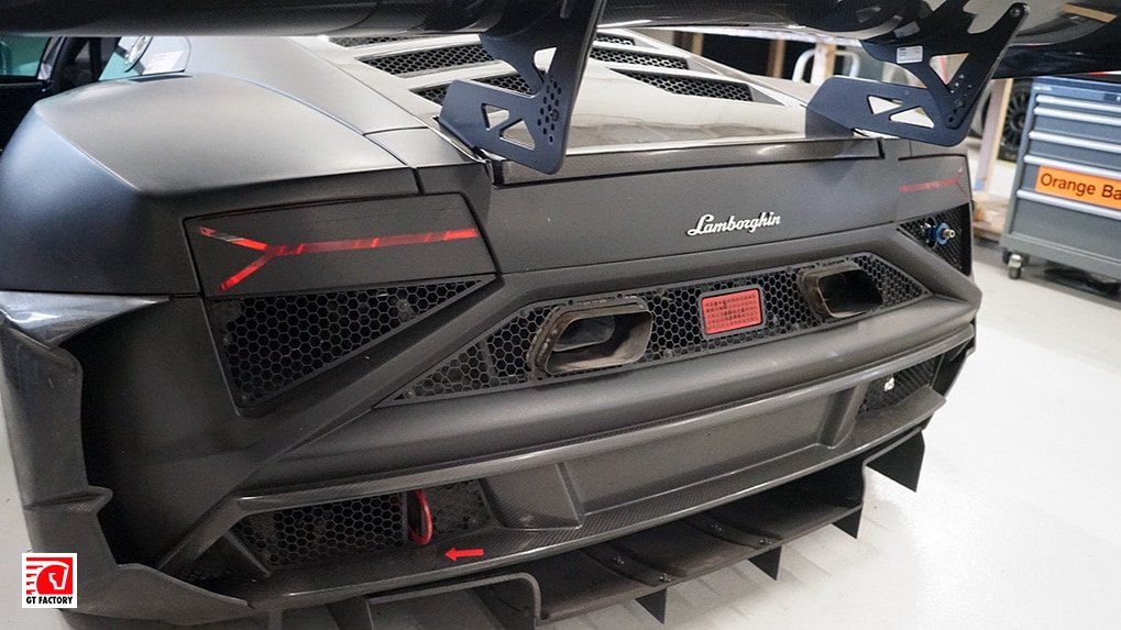 Exhaust system of the Reiter Engineering Gallardo Extenso GT3