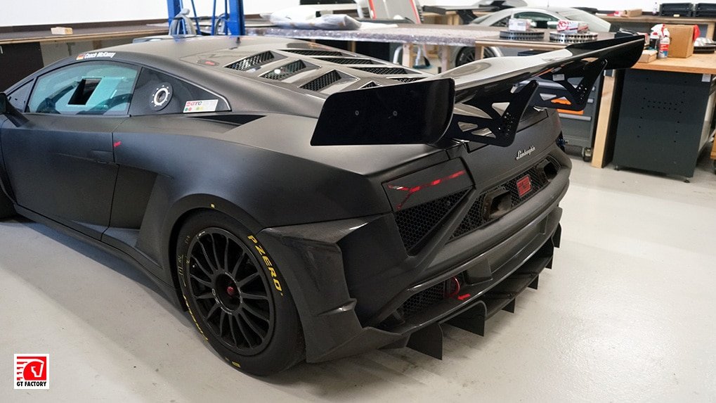 Rear section of the Reiter Engineering Gallardo Extenso GT3 with widened rear bodywork