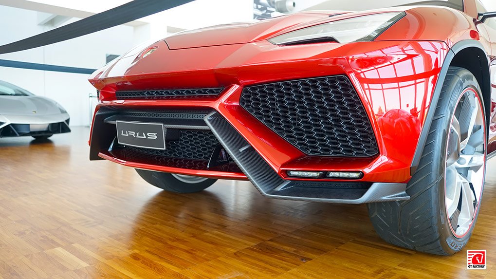 Lamborghini Urus concept front view at the Lamborghini Museum