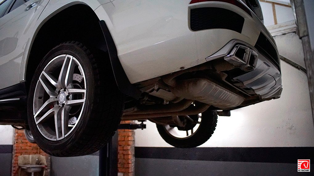 Mercedes-Benz gl63 amg оригинальные насадки
