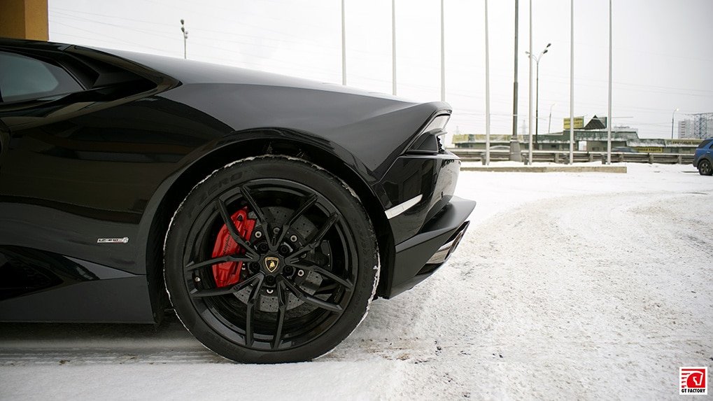lamborghini lp610-4 huracan with ipe titanium exhaust and black chrome tips