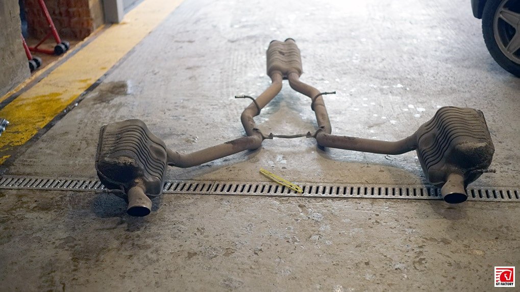 Mercedes-Benz CLS500 original exhaust