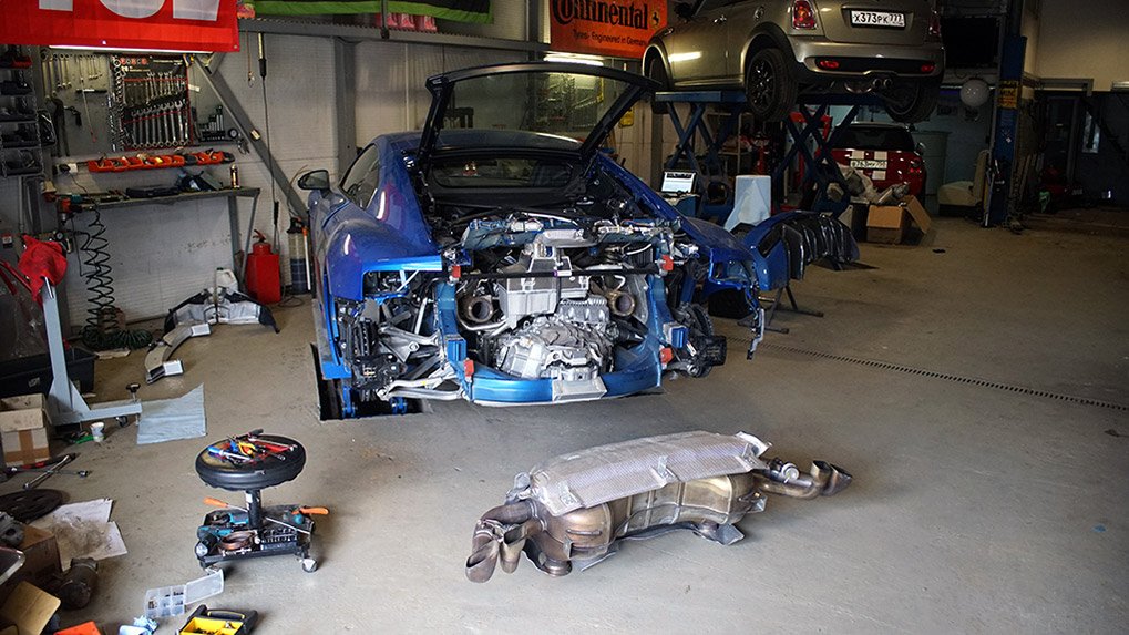 Capristo Audi R8 V10 Plus stock exhaust desmantled
