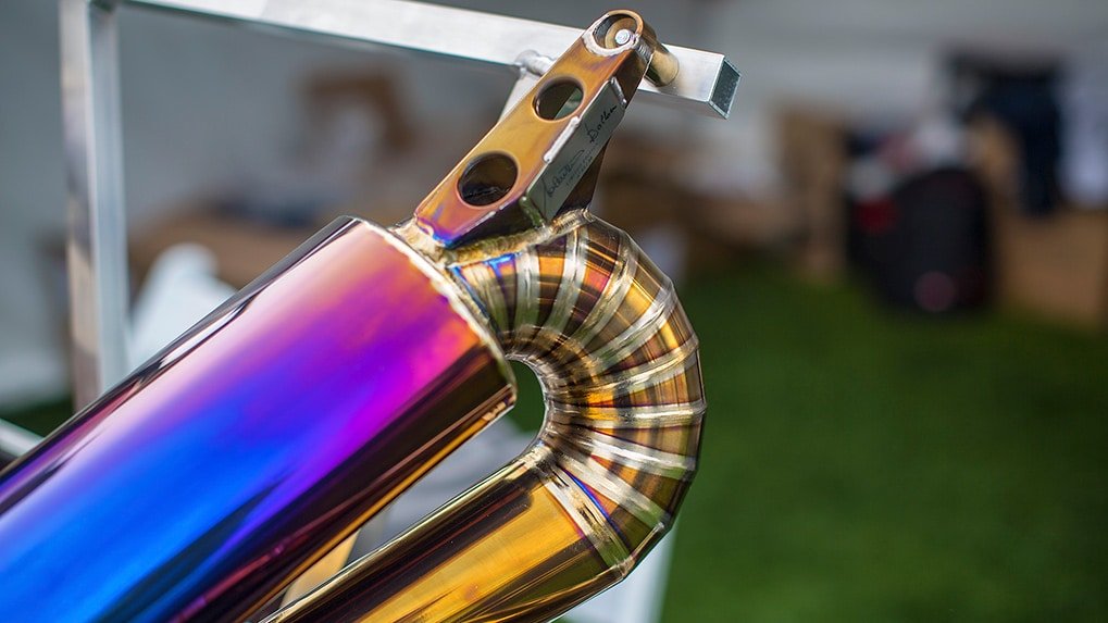 Handcrafted titanium stand and presentation set for VB exhaust system