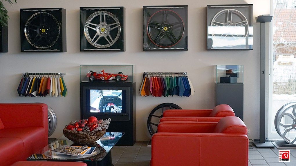 Client area inside the Novitec showroom in Stetten