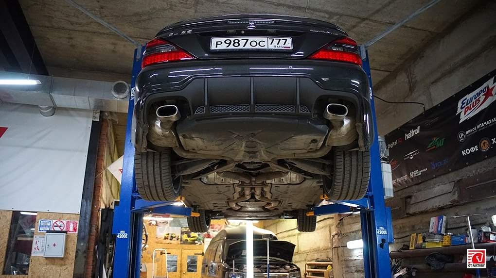 Mercedes-Benz SL65 AMG перед установкой выхлопной системы Capristo