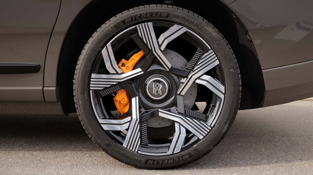 Rear carbon-ceramic brake conversion for Rolls-Royce Cullinan Series II
