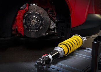 Suspension systems installation for Ferrari 812 GTS