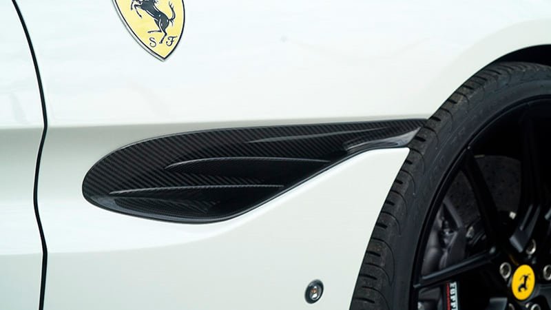 Novitec Ferrari Portofino F633344 вставка переднего крыла