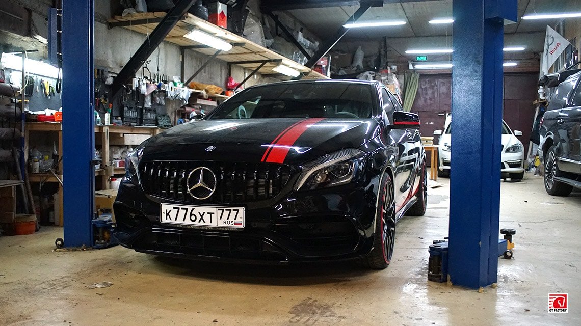 Установка решетки радиатора в стиле AMG GT для Mercedes-Benz A45 AMG W176
