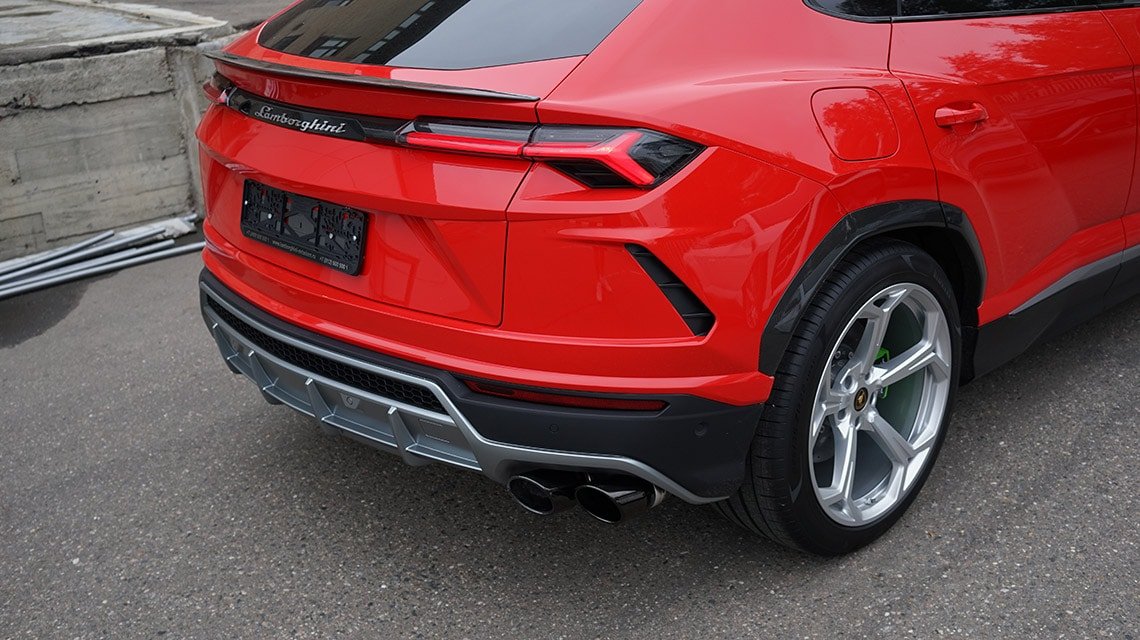 насадки черный хром iPE Lamborghini URUS
