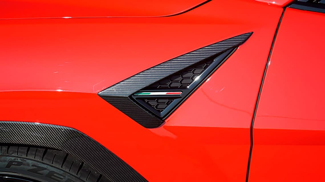 Urus L133354 накладки крыльев