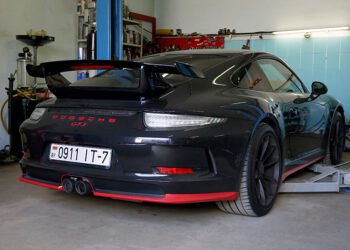 Porsche GT3 991 установка полной титановой выхлопной системы ipe