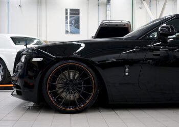 Проект SPOFEC Rolls-Royce Dawn + лип спойлер Mansory