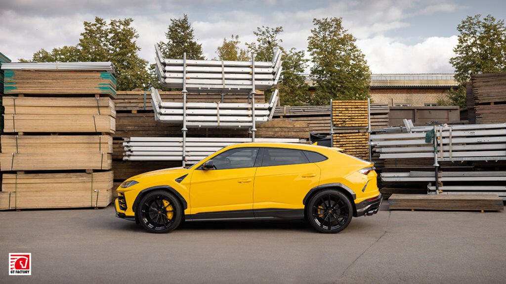 URUS экстерьер