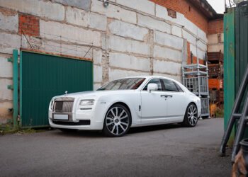 Проект белый SPOFEC ROLLS-ROYCE GHOST